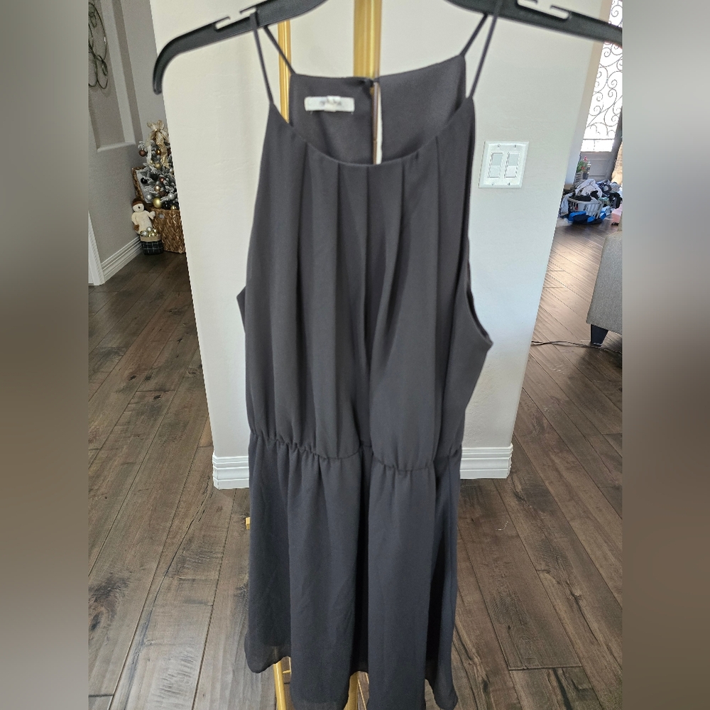Elegant Gray Sleeveless Dress